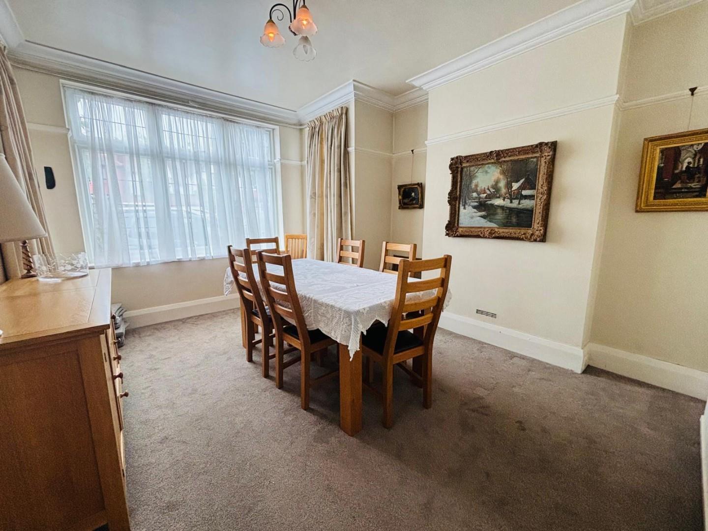 Lyndhurst Avenue, Mill Hill, NW7, London